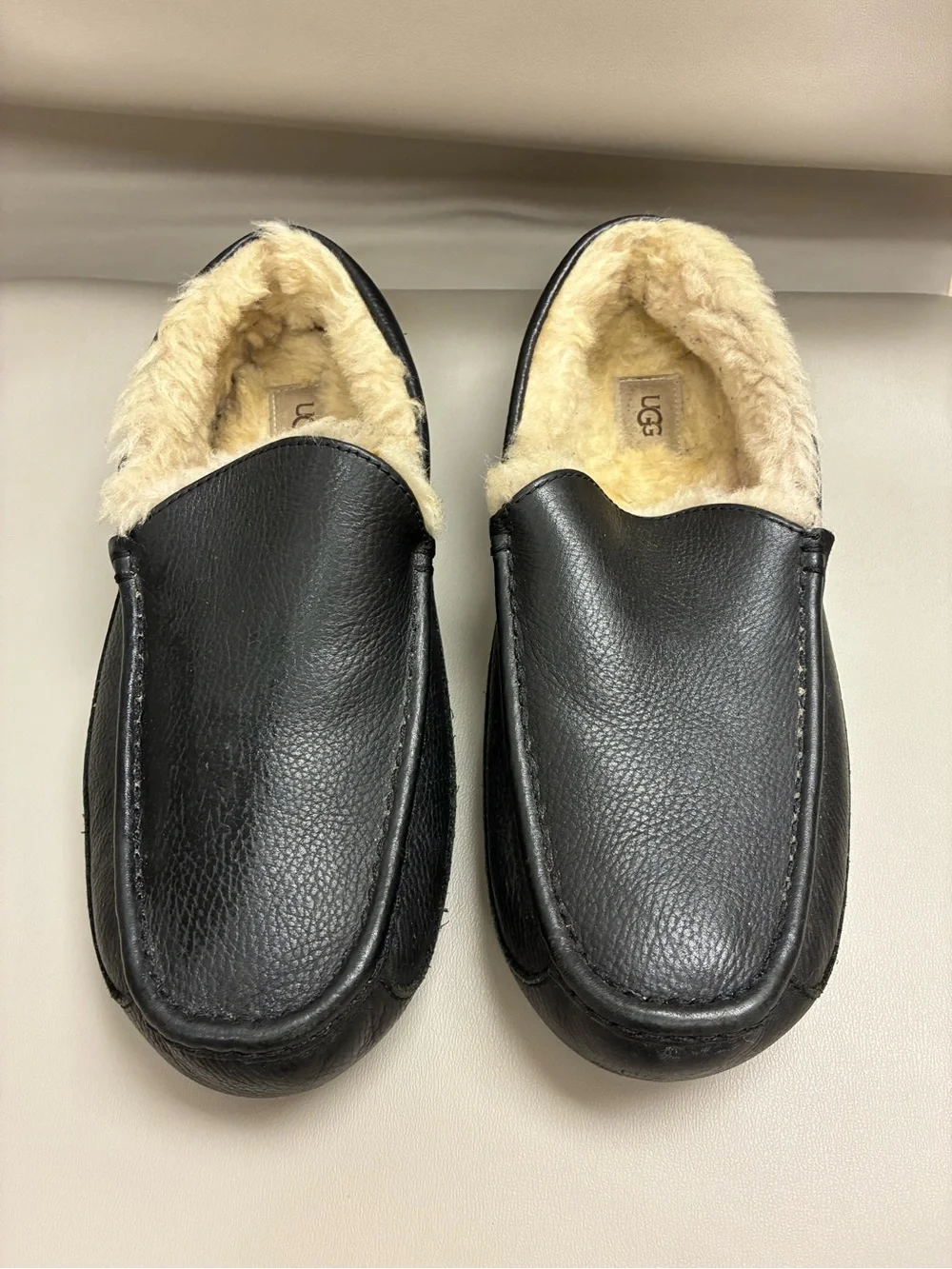 UGG Ascot Black Leather Slippers Men’s 13